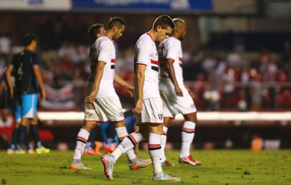 São Paulo cede empate ao Avaí e perde liderança do Brasileirão Notibras