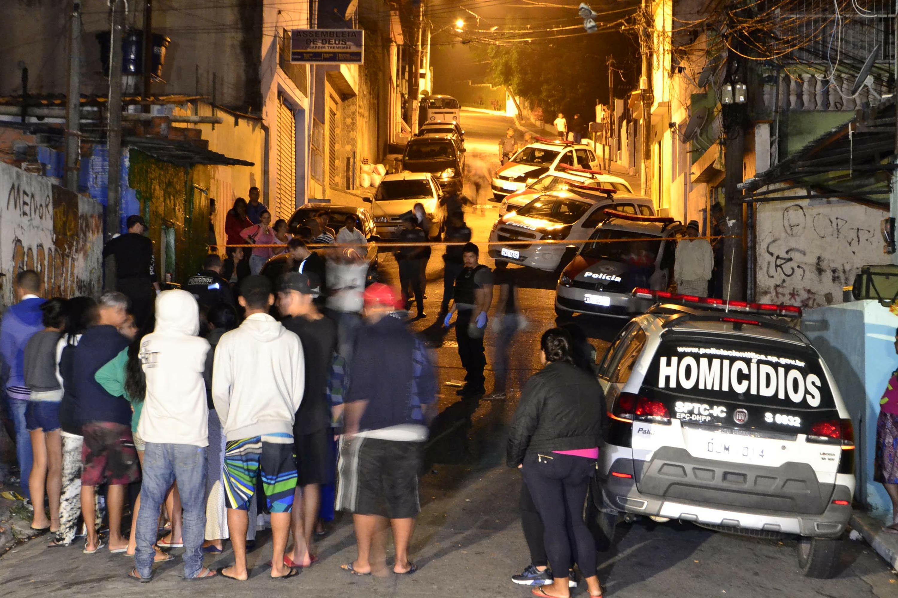 Chacina Na Zona Norte Mata Quatro E Deixa Quatro Feridos Notibras