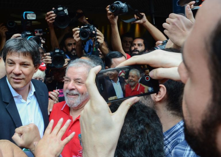 Campanha eleitoral começa e mostra Lula como pule de 10 Notibras