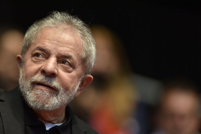 Resultado de imagem para lula triste